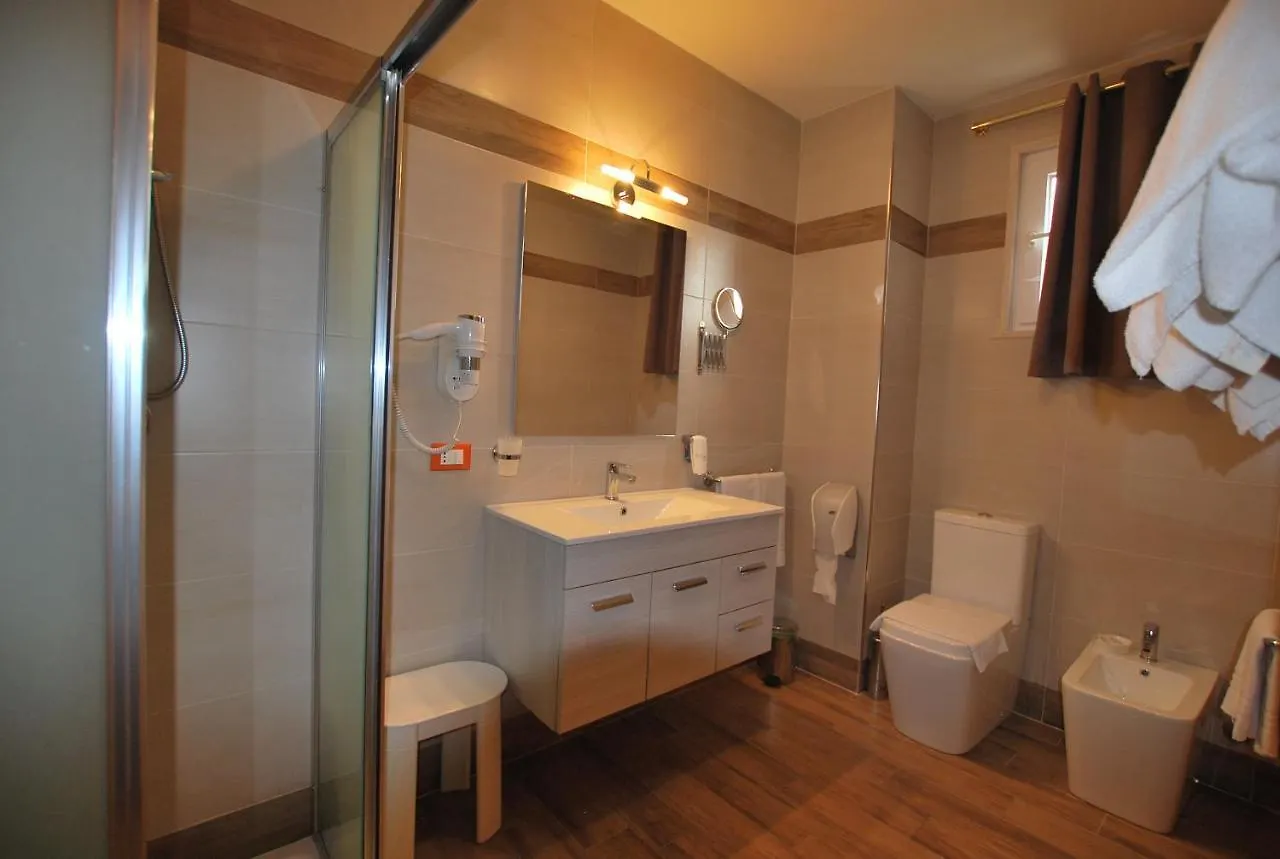 Hotel Lenotel Italia