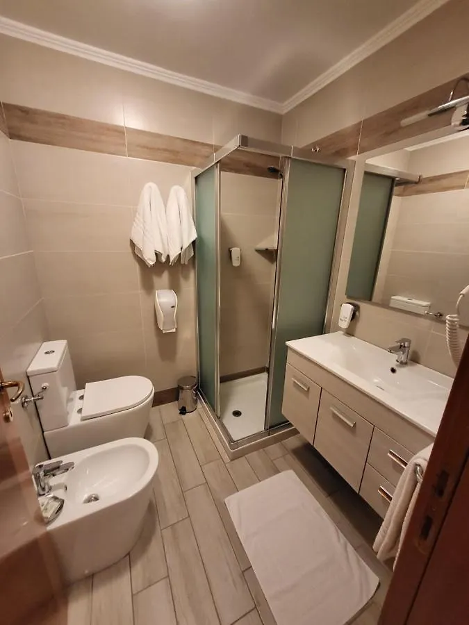 Hotel Lenotel 3*, Leno