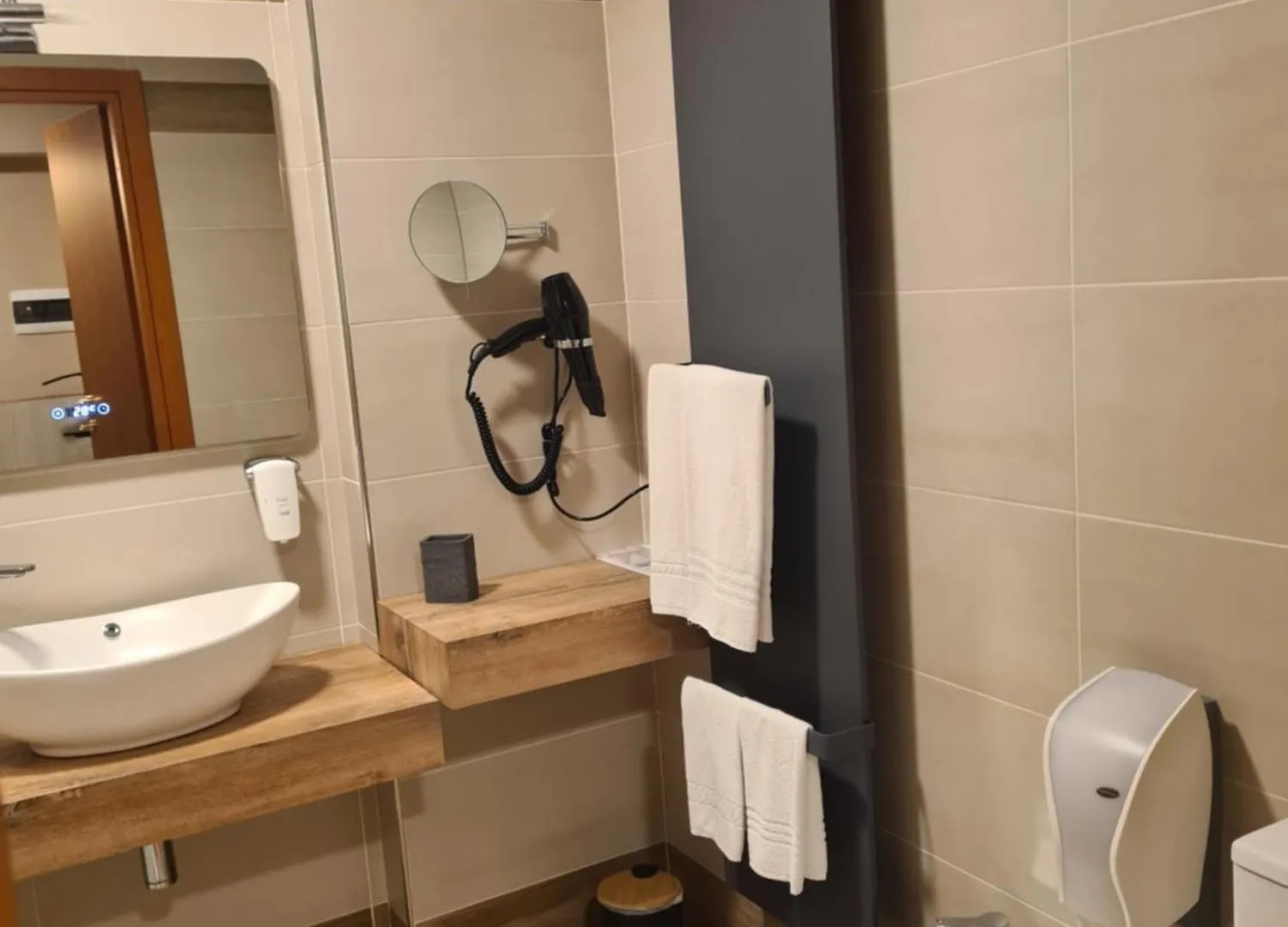 Hotel Lenotel 3*, Leno Italia